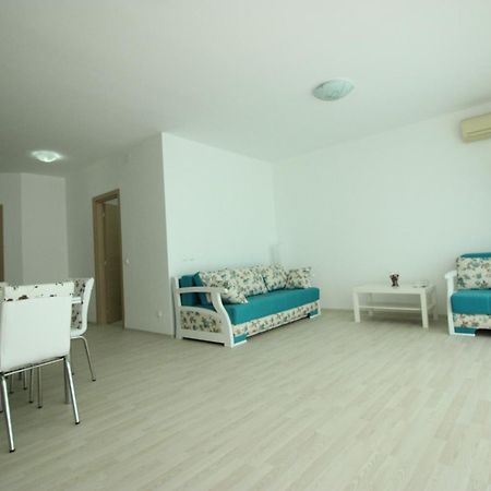 Hermes Sara Sea View Olimp Apartment Екстериор снимка