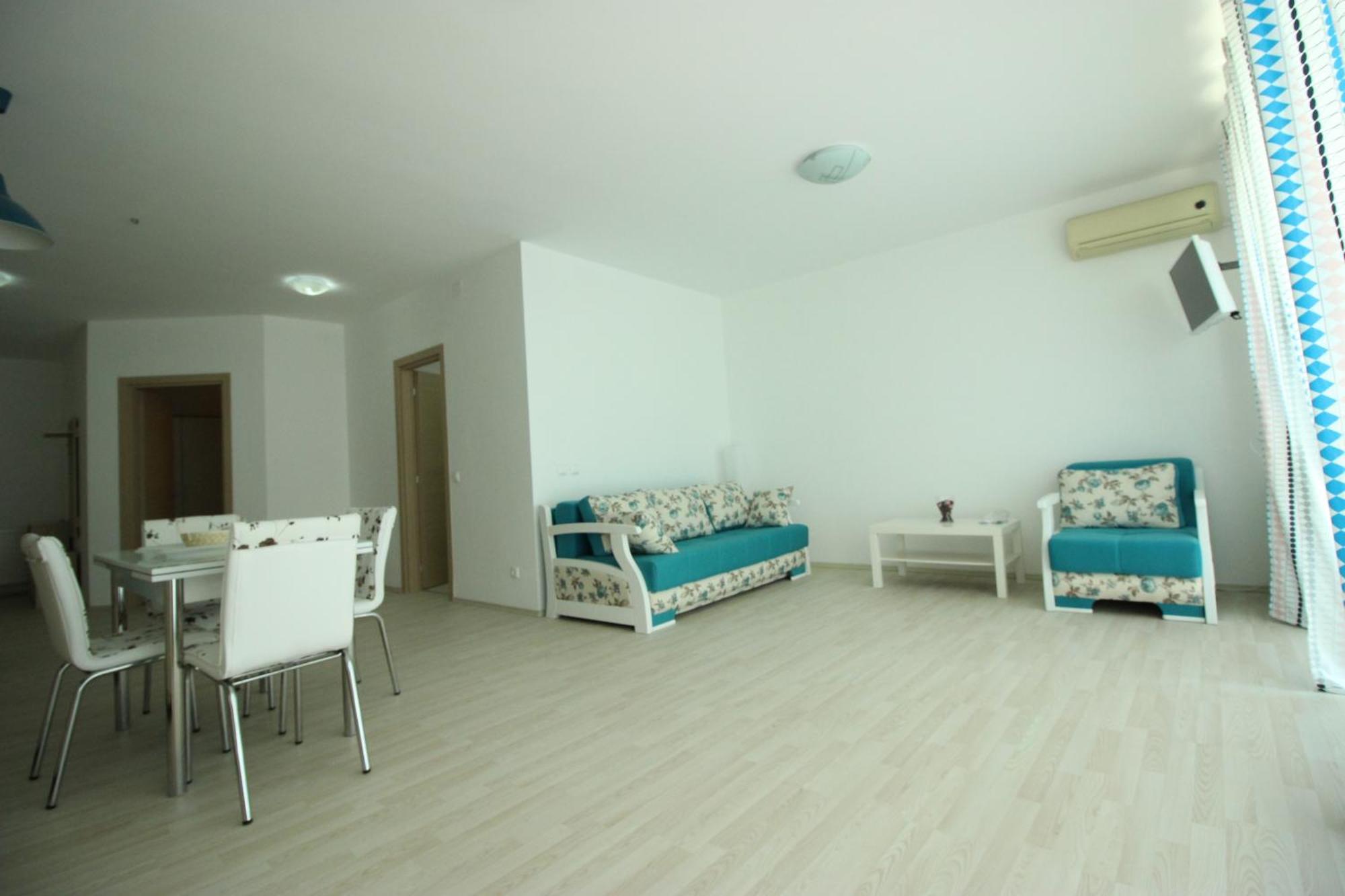 Hermes Sara Sea View Olimp Apartment Екстериор снимка